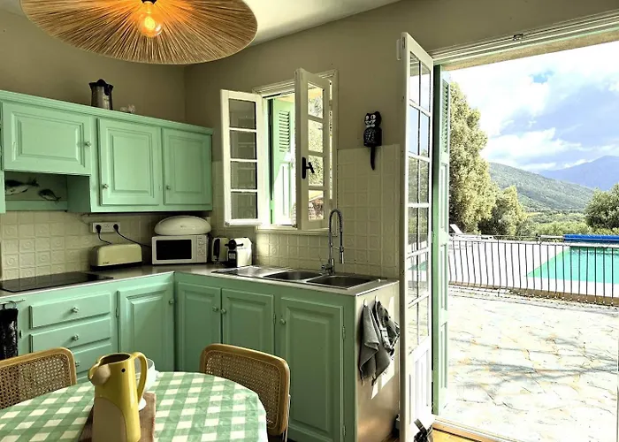 A Muredda, Piscine Chauffee Et Vue